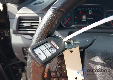 2019 Honda Passport Touring z USA, uszkodzony, nr VIN 5FNYF7H97KB005438